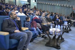 حضور وزیر ارتباطات به همراه خانواده خود در اختتامیه یازدهمین جشنواره وب و موبایل