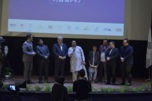 تشکر معلم و دانش‌آموز جنوبی برای جمع آوری هزینه ساخت مدرسه 